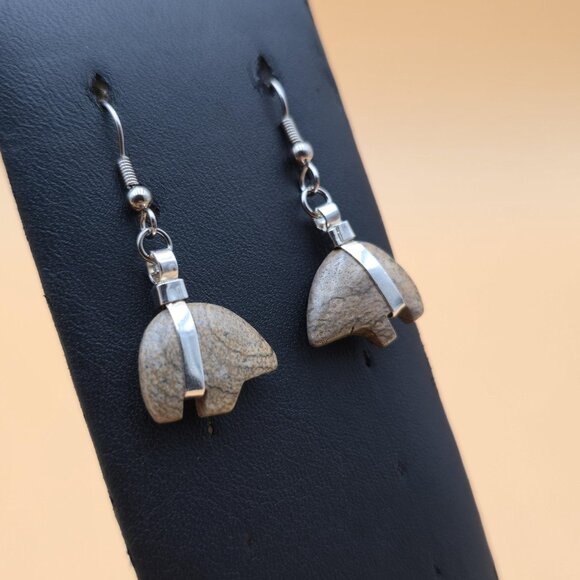 Sterling Silver Jasper Stone Bear Native Style Earrings A5653 - Picture 2 of 5